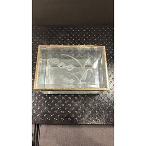 1025. Glass etched Jewelry box with brass frame
